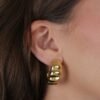 Brinco Dourado de Meia Argola Orgânico Arredondado - Imagem 2